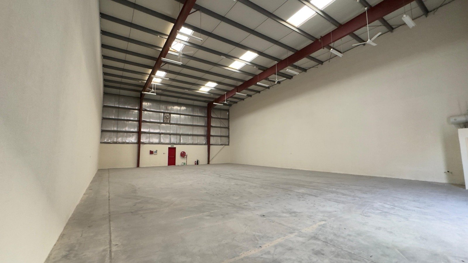 5650 Sq. FT Warehouse for Rent in DIP