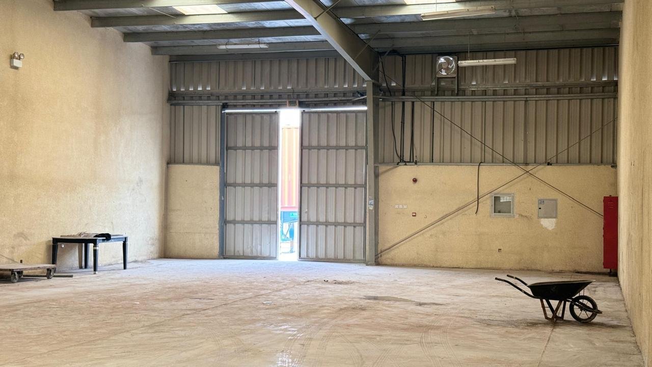 3020 Sq Ft Warehouse in Ras Al Khor Ind Area 2