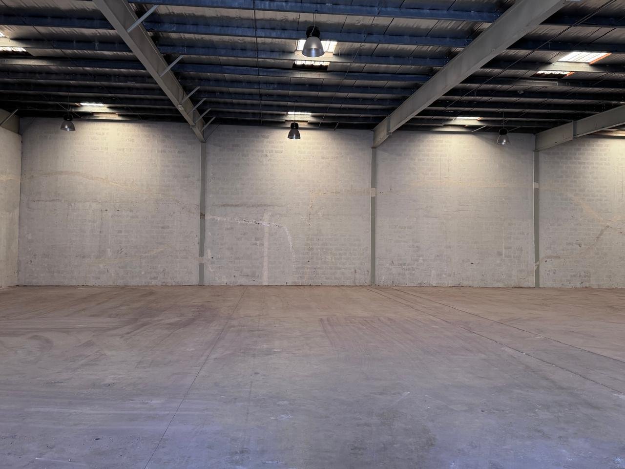 18,634 Sq FT Commercial Warehouse for rent in DIP 2