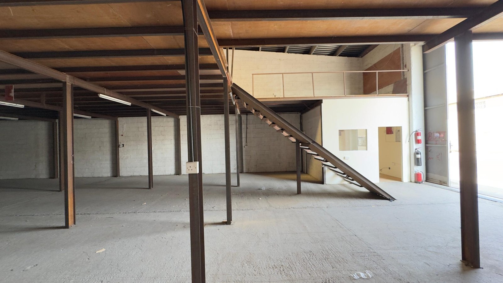 2800 Sq ft Commercial Warehouse for Rent in Ras Al Khor