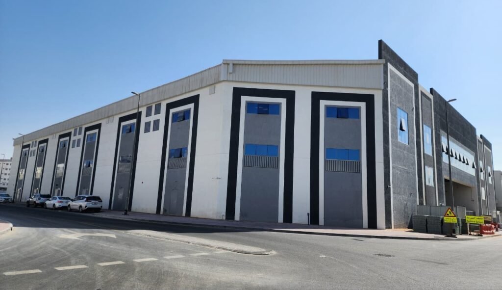 6156 sq. ft Commercial warehouse in Warsan