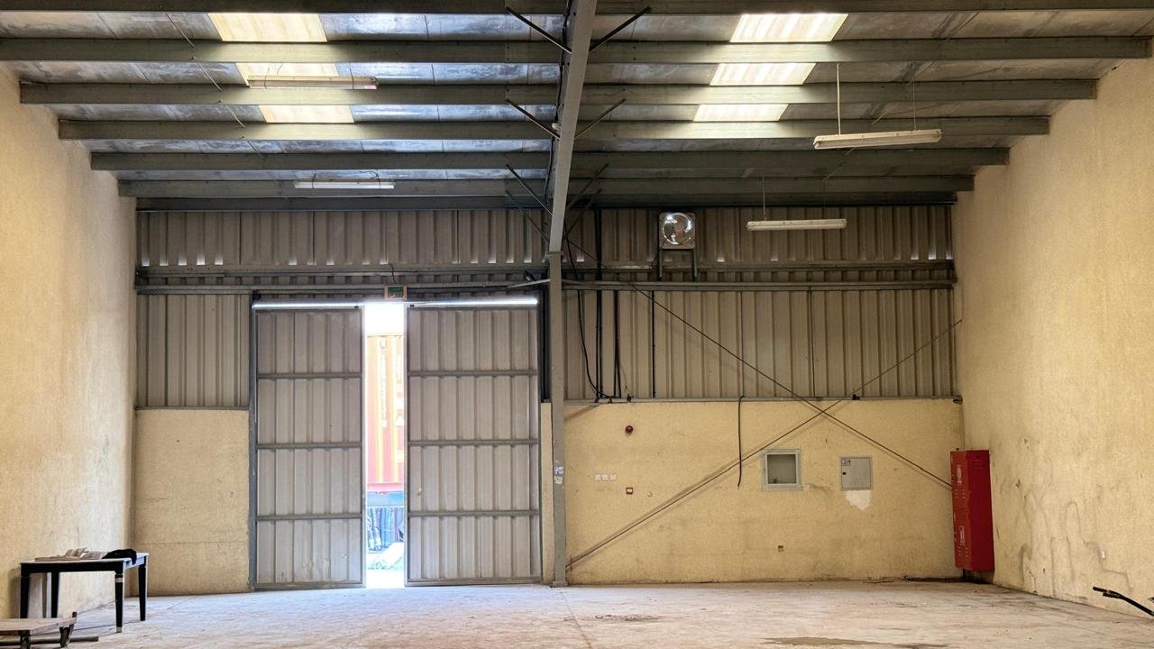 3020 Sq Ft Warehouse in Ras Al Khor Ind Area 2