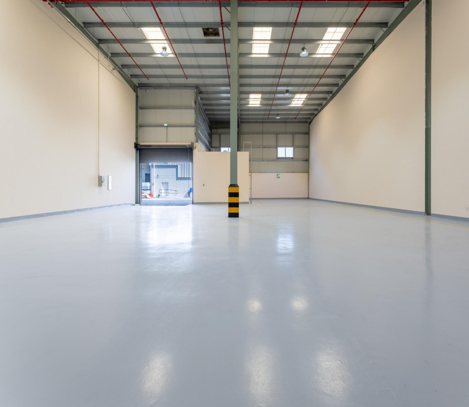 5,569 Sq. FT Commercial Warehouse in NIP