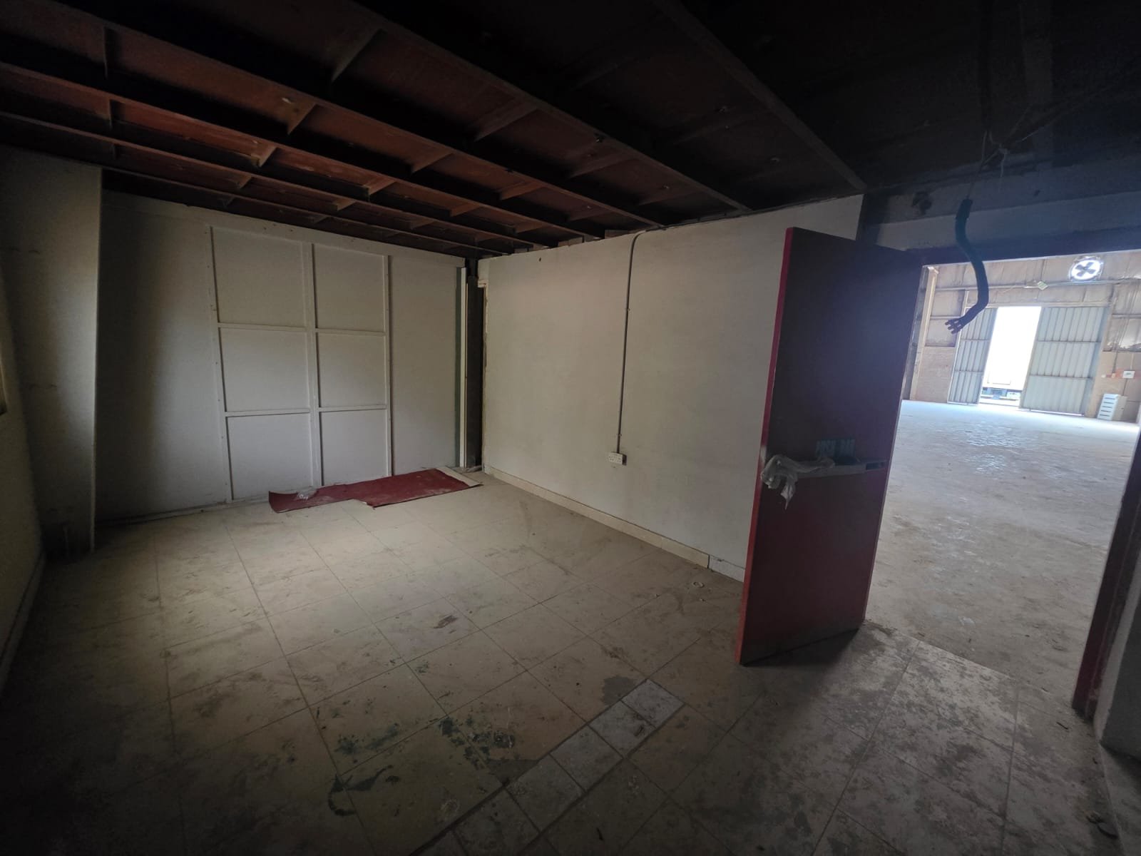 4,100 Sq. FT Commercial Warehouse in DIP 1