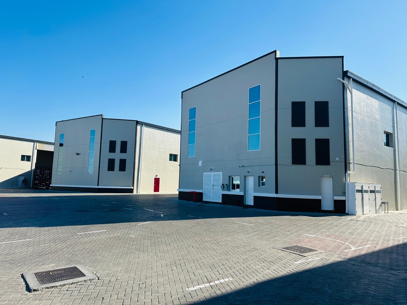 5,569 Sq. FT Commercial Warehouse in NIP