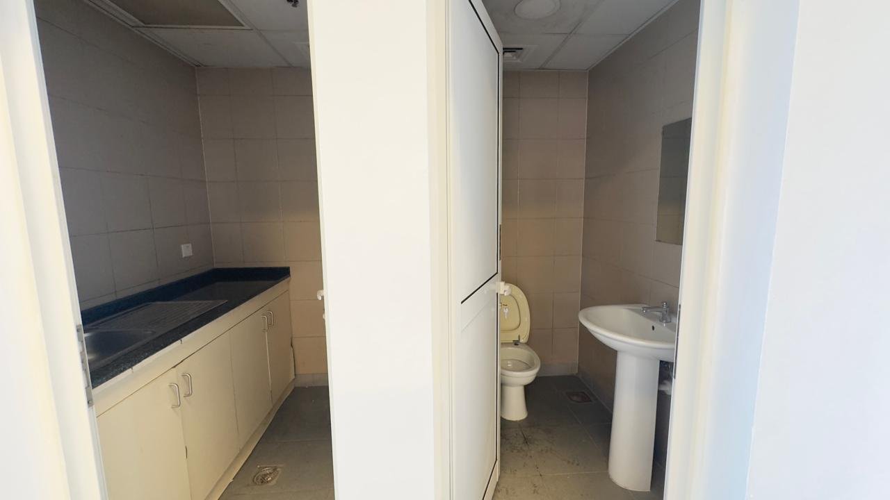 2625 Sq. Ft Commercial Warehouse for Rent in Ras Al Khor Industrial Area 2