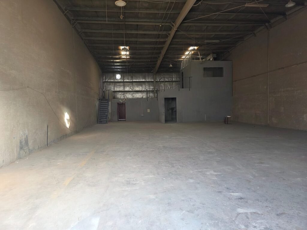4,100 Sq. FT Commercial Warehouse in DIP 1