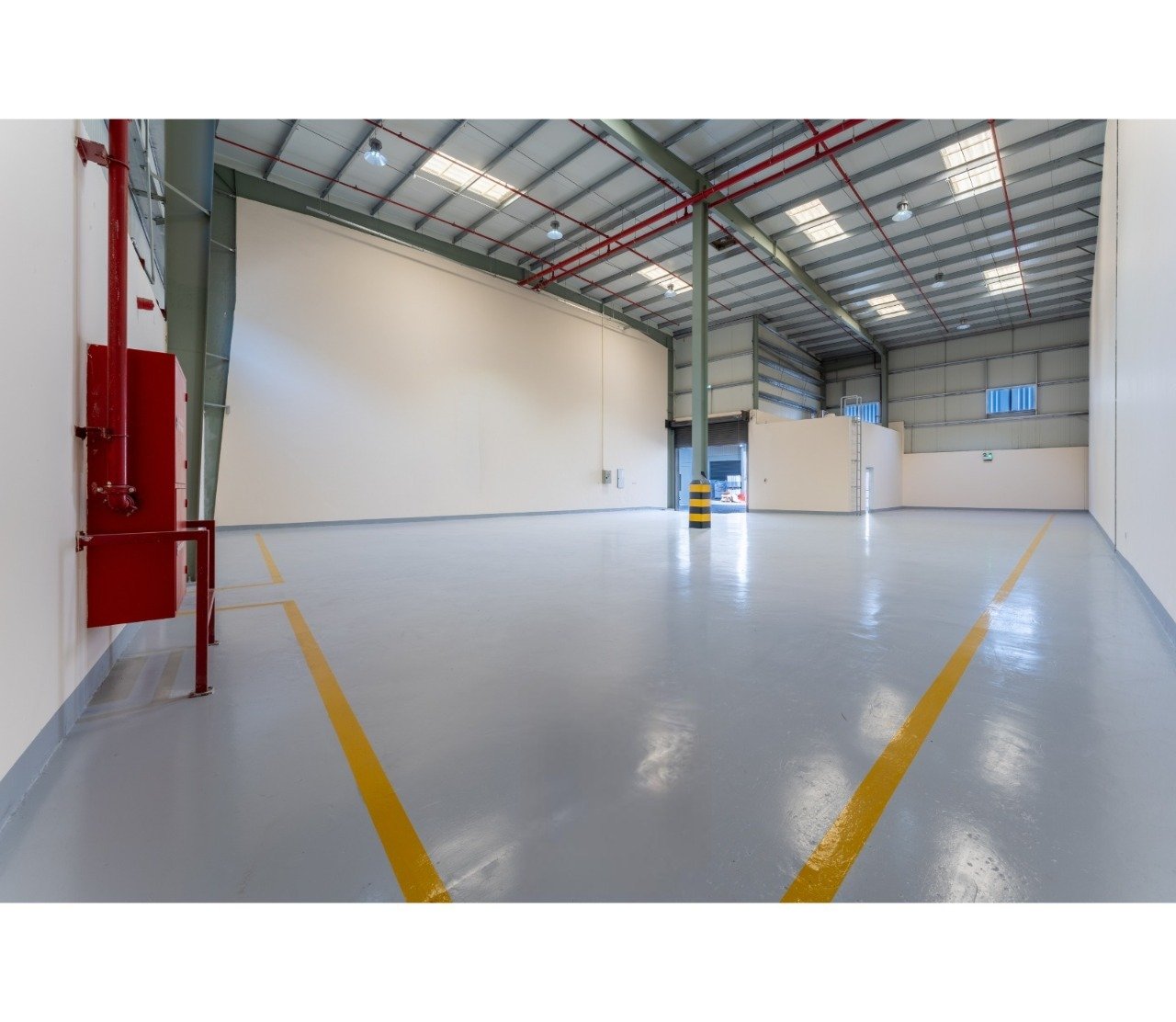 5,569 Sq. FT Commercial Warehouse in NIP