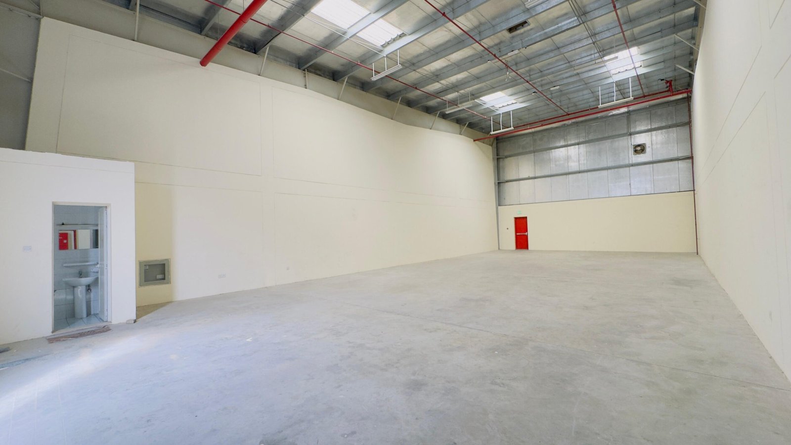 2,400 Sq. FT Warehouse in Sharjah Ind. Area 18