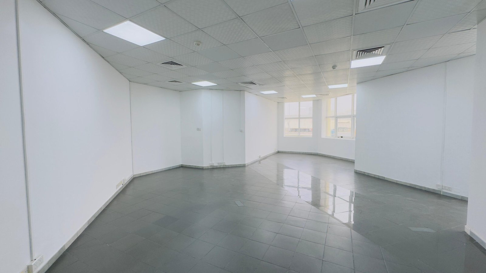 743 Sq. FT Office space in Ras Al Khor Ind Area 2