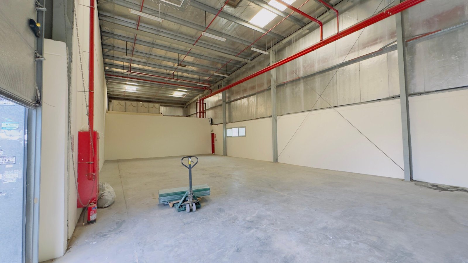 2,000 Sq. FT Warehouse in Sharjah Ind. Area 18