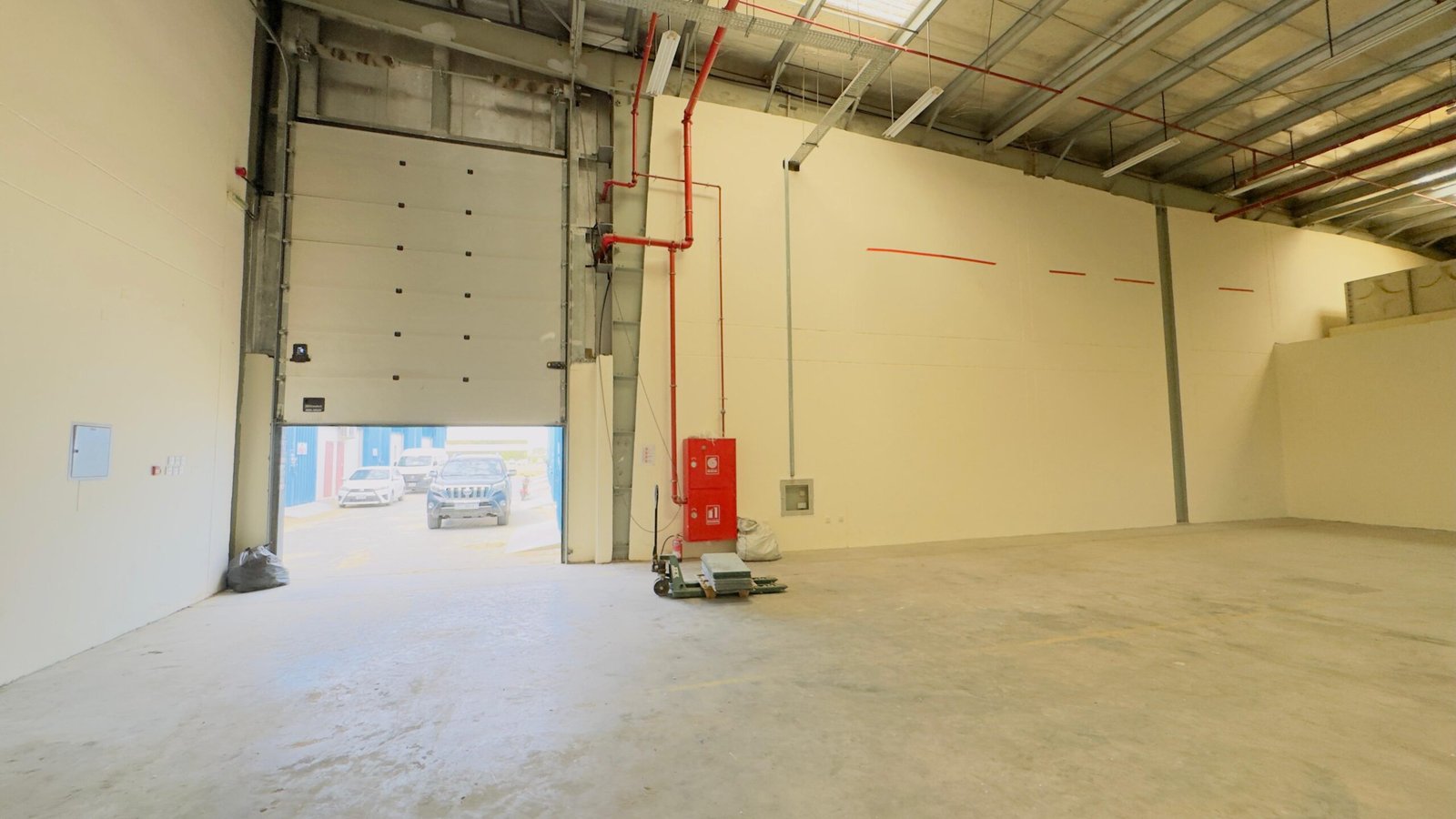 2,000 Sq. FT Warehouse in Sharjah Ind. Area 18