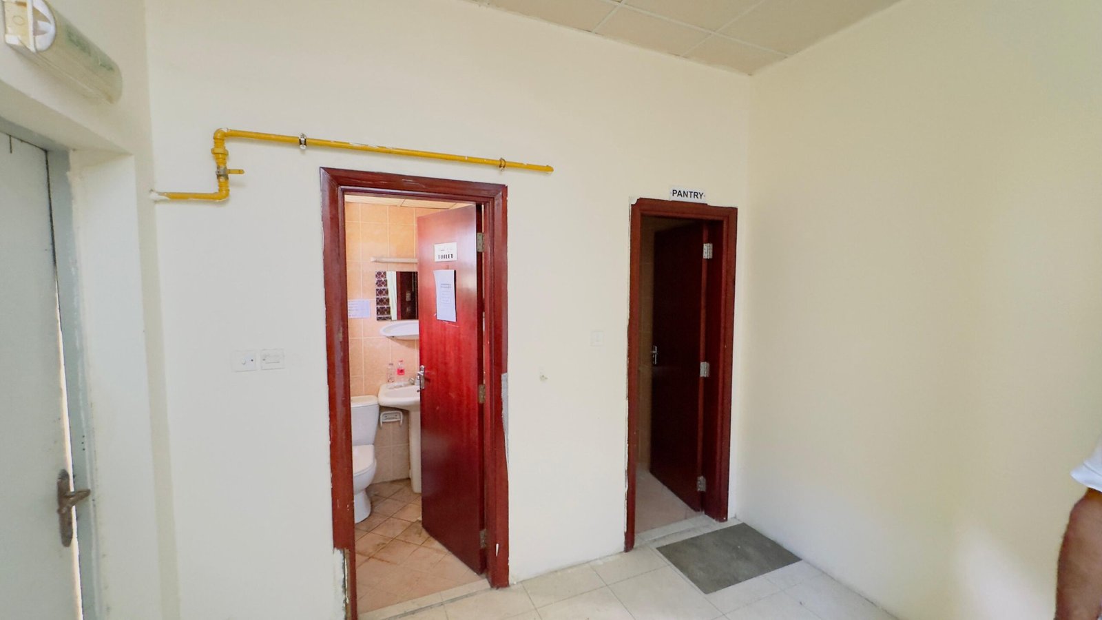 2,600 Sq. FT (G+M) Warehouse in Sharjah Ind Area 18