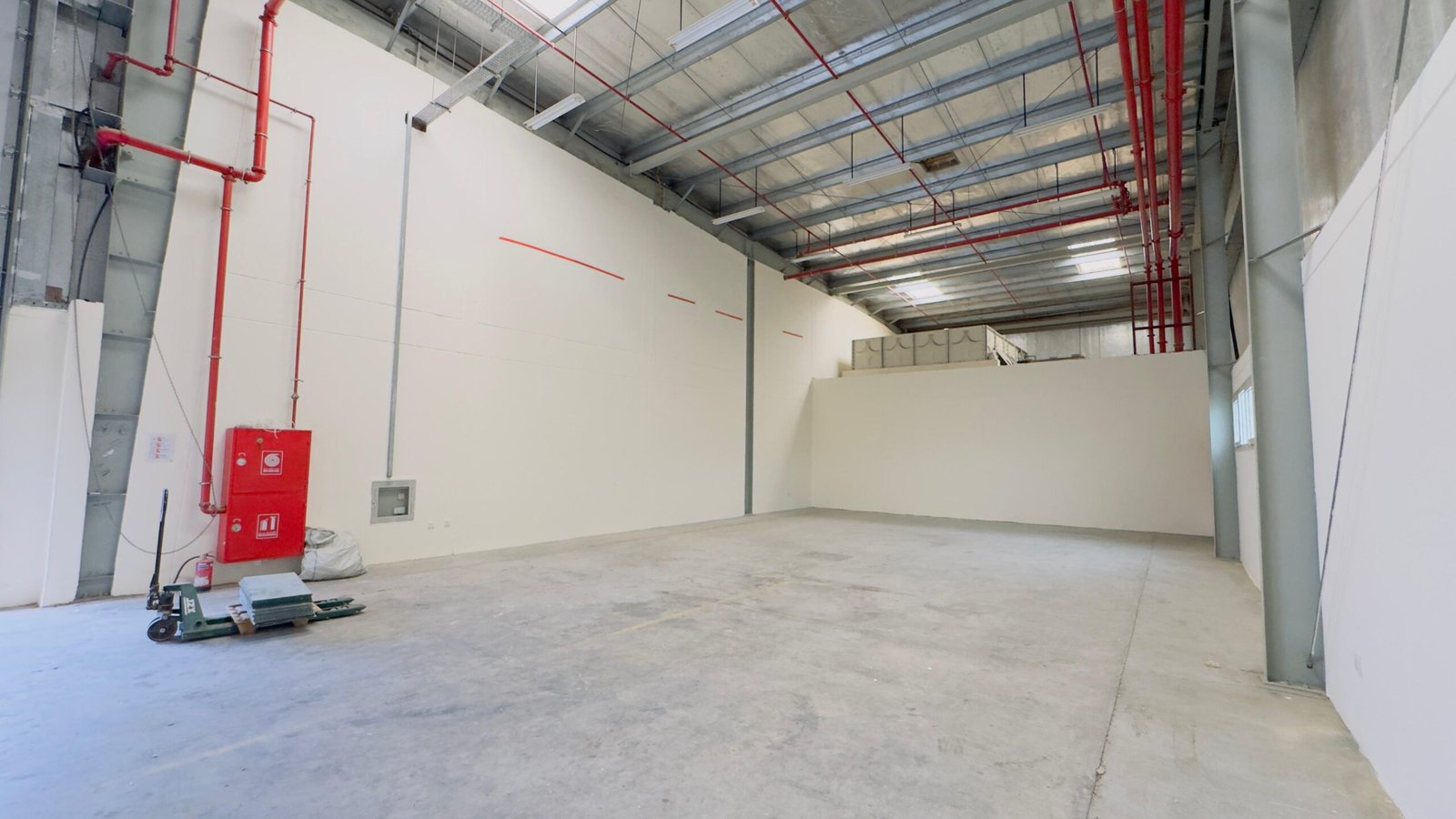 2,000 Sq. FT Warehouse in Sharjah Ind. Area 18