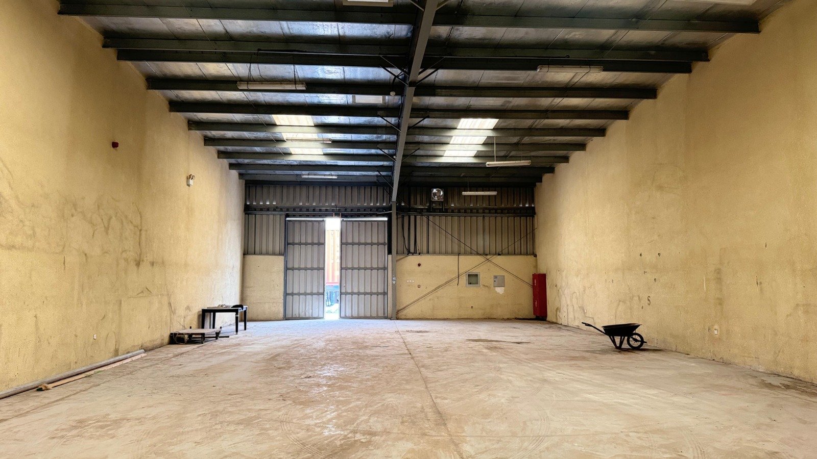 3,778 Sq. FT Commercial Warehouse for Rent in DIP