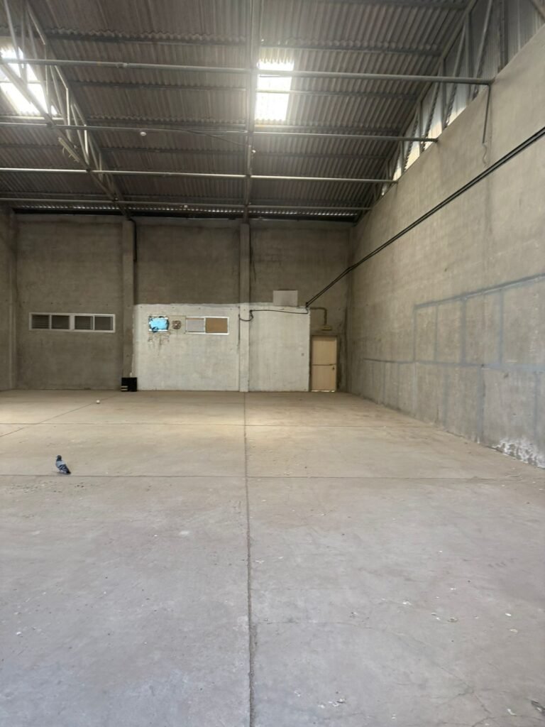 2800 Sq. FT Commercial Warehouse in Ras Al Khor Ind Area 2 