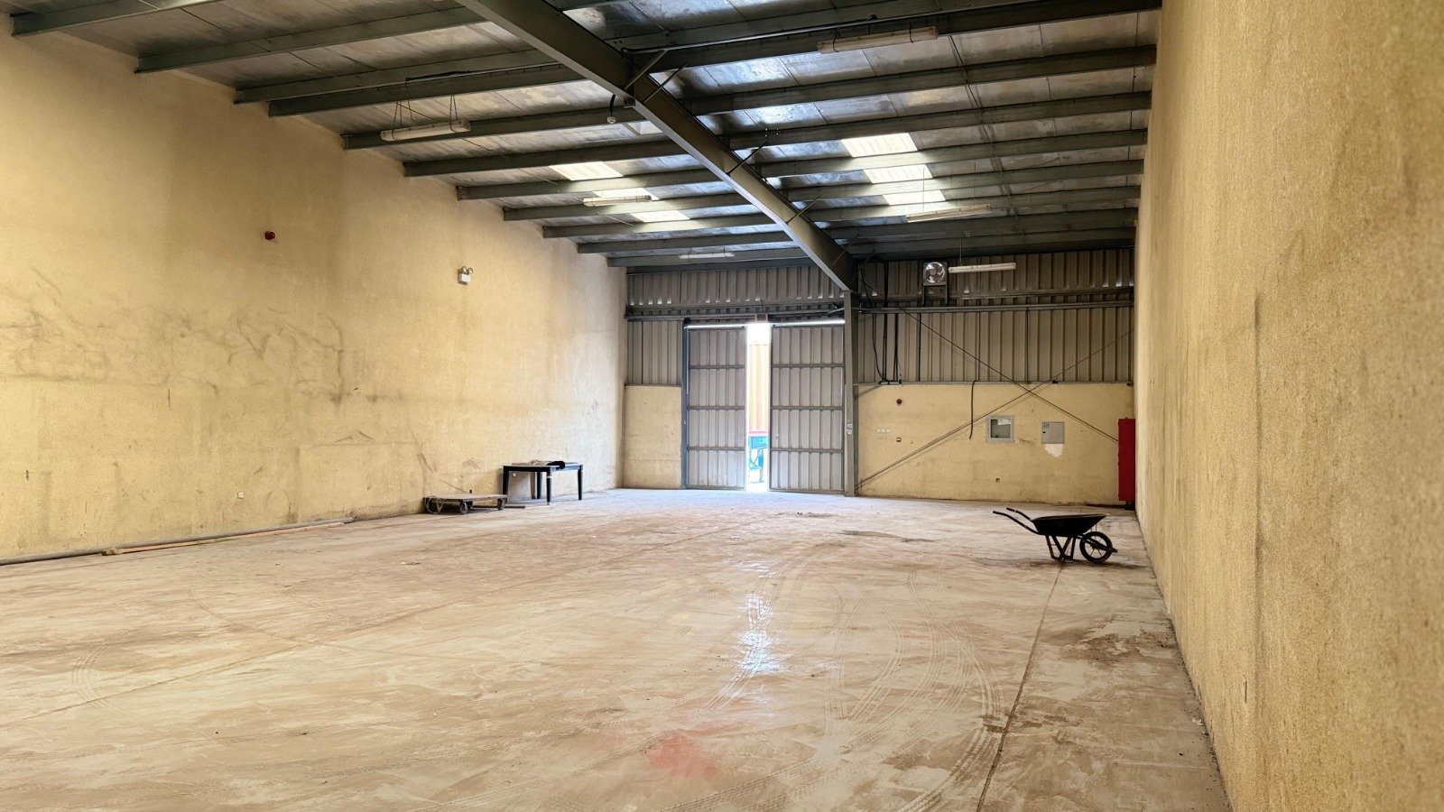 3,778 Sq. FT Commercial Warehouse for Rent in DIP