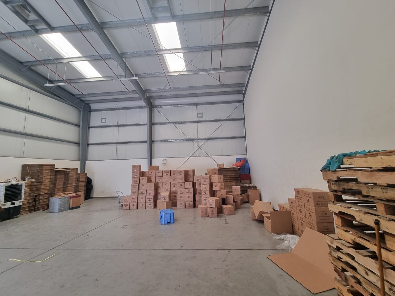 3036 Sq. FT Commercial Warehouse for rent in Jebel Ali