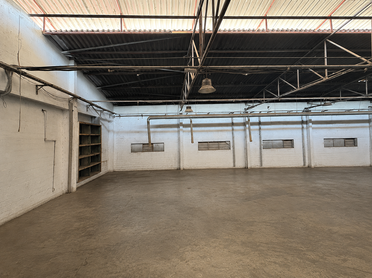 3,300 Sq. FT Commercial Warehouse for Rent in Umm Ramool
