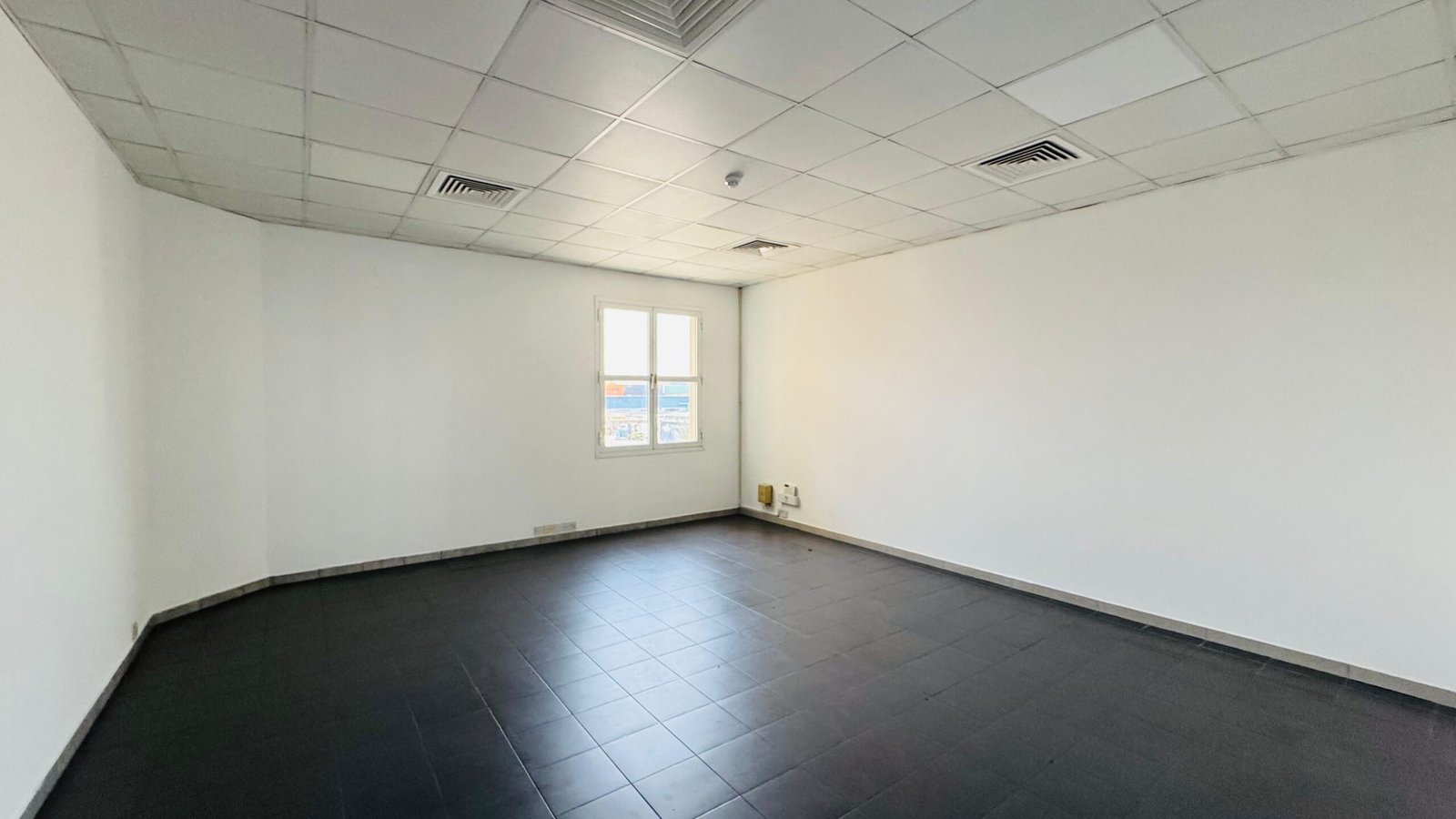 330 Sq. FT Office space for Rent in Ras Al Khor (Including DEWA)