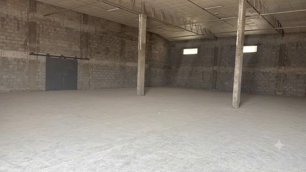 8,000 Sq. FT Commercial Warehouse for Rent in Ras Al Khor