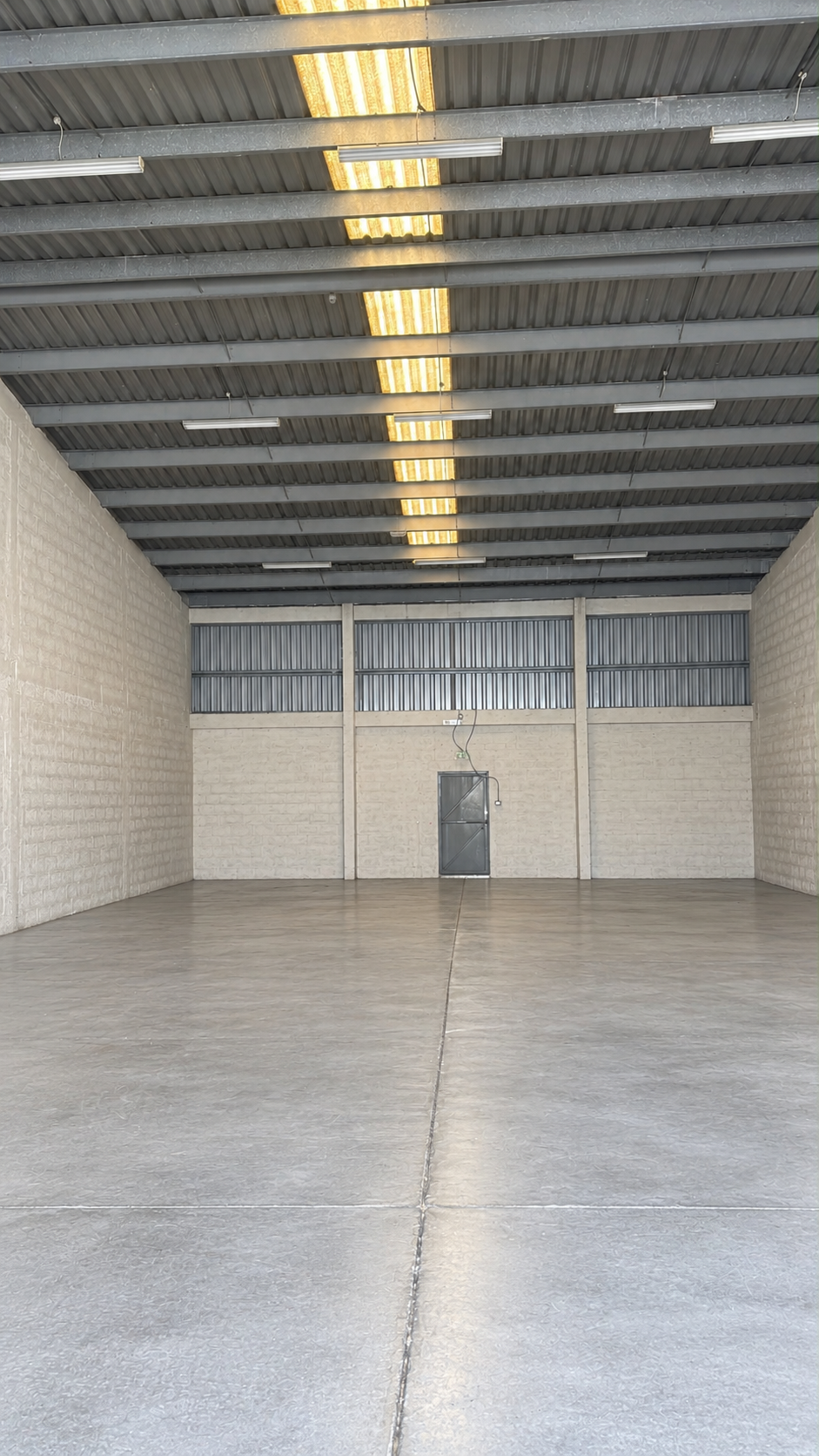 2,500 Sq. FT Road-Facing Commercial Warehouse for Rent in Ras Al Khor-Al Aweer