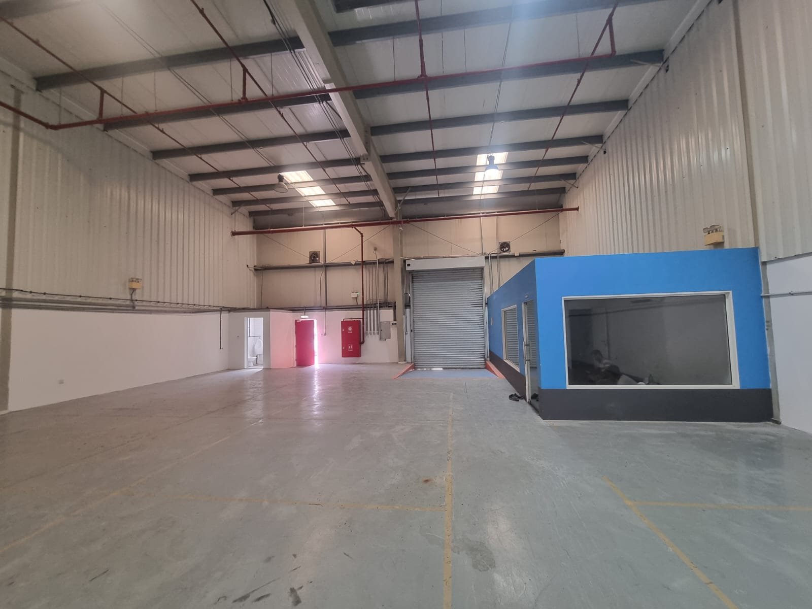 5,471 Sq. FT Commercial Warehouse for Rent in DIP