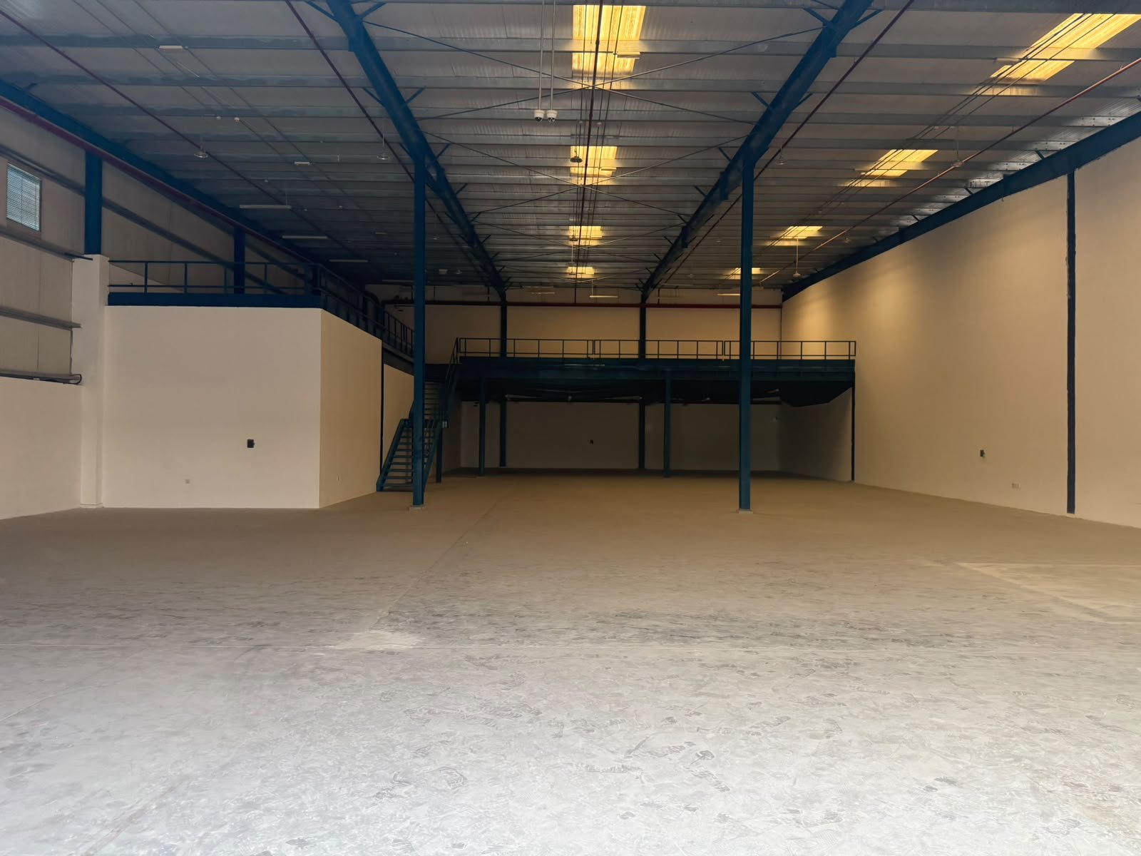 9300 Sq. FT Commercial Warehouse for Rent in DPC