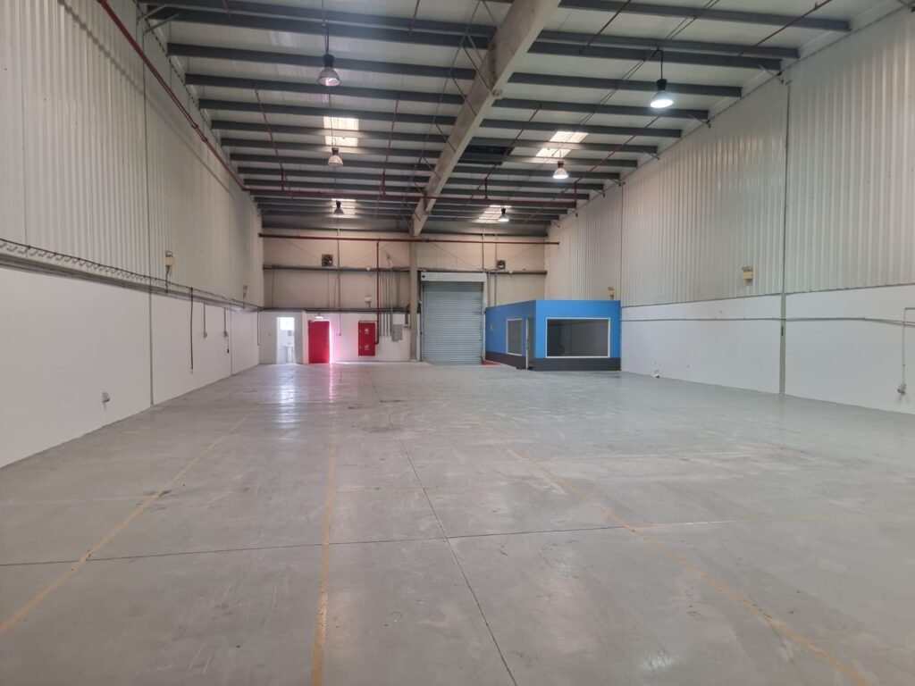 5,471 Sq. FT Commercial Warehouse for Rent in DIP
