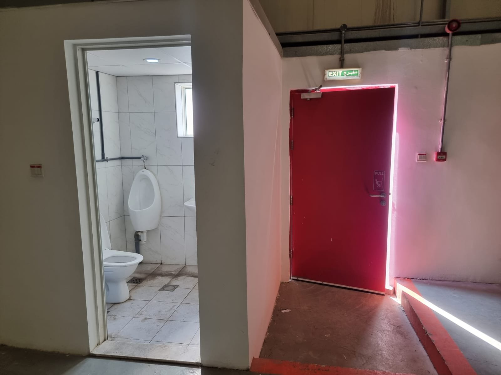 5,471 Sq. FT Commercial Warehouse for Rent in DIP