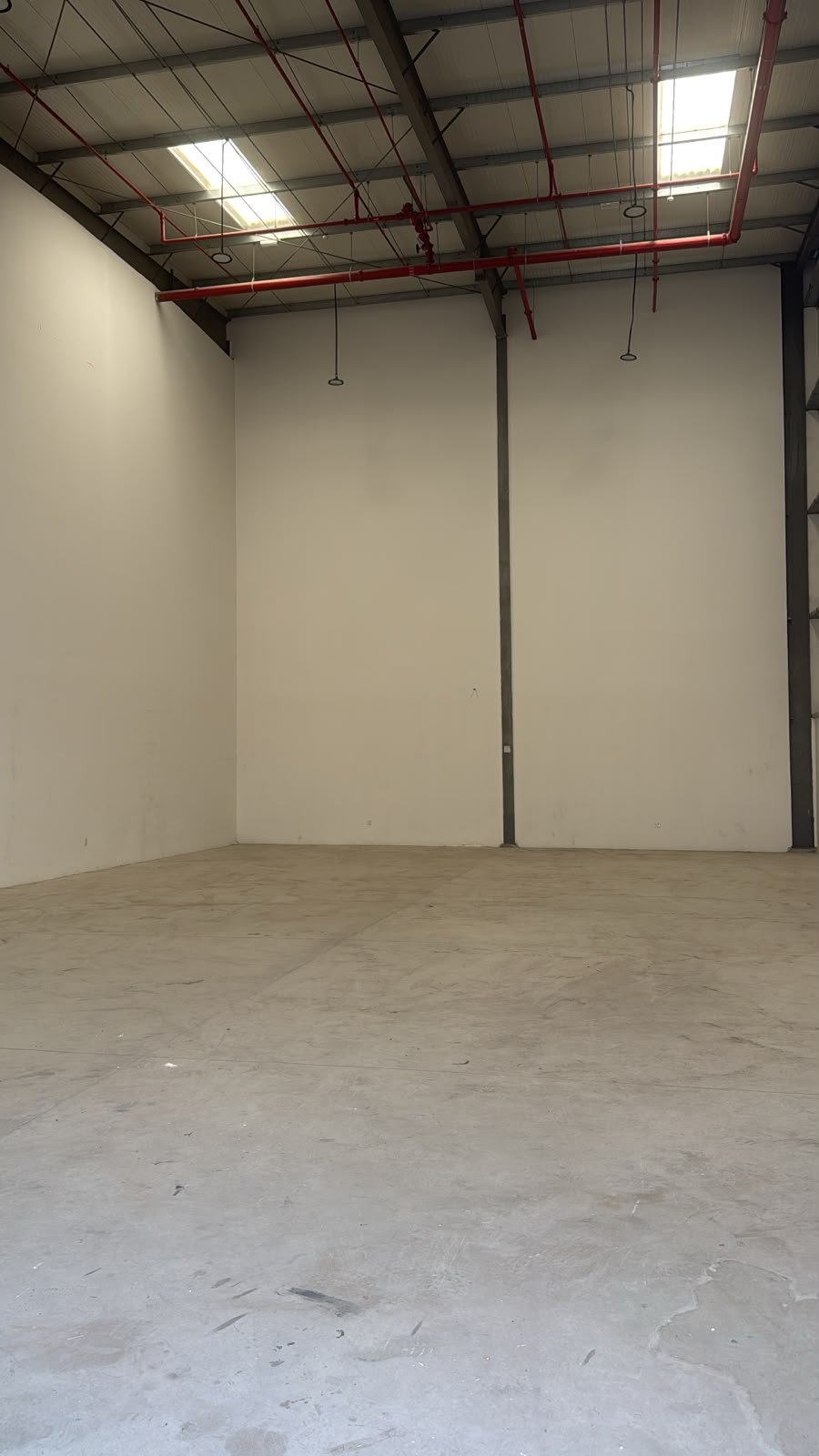 3,000 Sq. FT Commercial Warehouse for Rent in Al Quoz 2