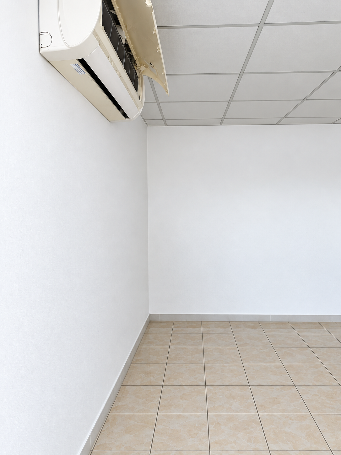 6,404 Sq. FT Commercial Warehouse with Office for rent in Ras Al Khor (NO TAX)