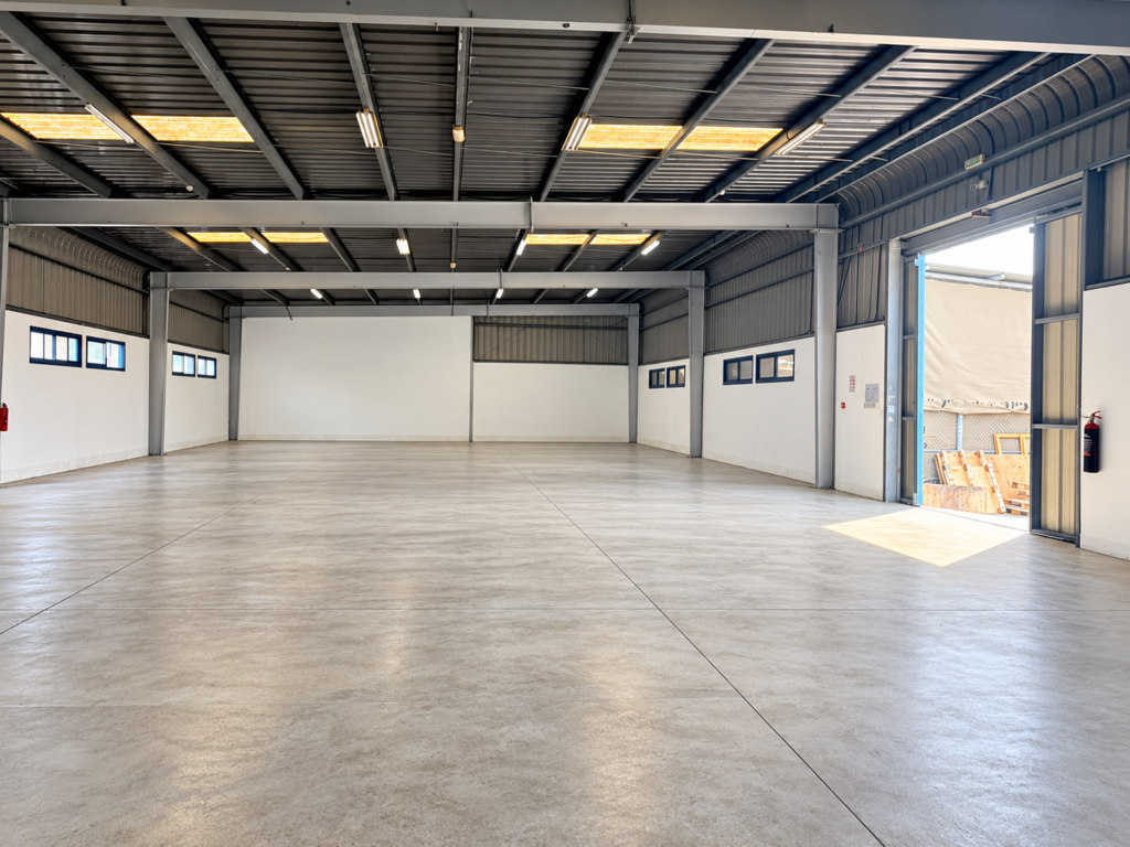6,404 Sq. FT Commercial Warehouse with Office for rent in Ras Al Khor (NO TAX)